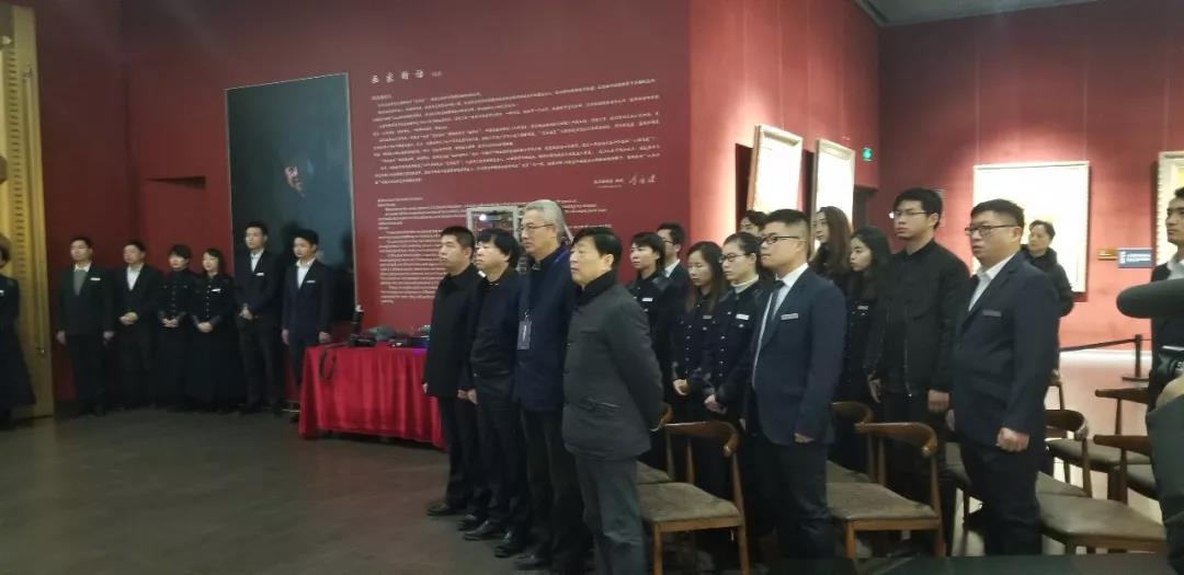微信图片_20171214102401 【国家公祭日】李自健美术馆《南京大屠杀》巨画前公祭遇难同胞，作者李自健现场讲述《南京大屠杀》背后的故事