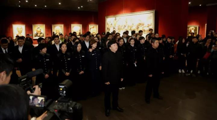 微信图片_20171214102401 【国家公祭日】李自健美术馆《南京大屠杀》巨画前公祭遇难同胞，作者李自健现场讲述《南京大屠杀》背后的故事