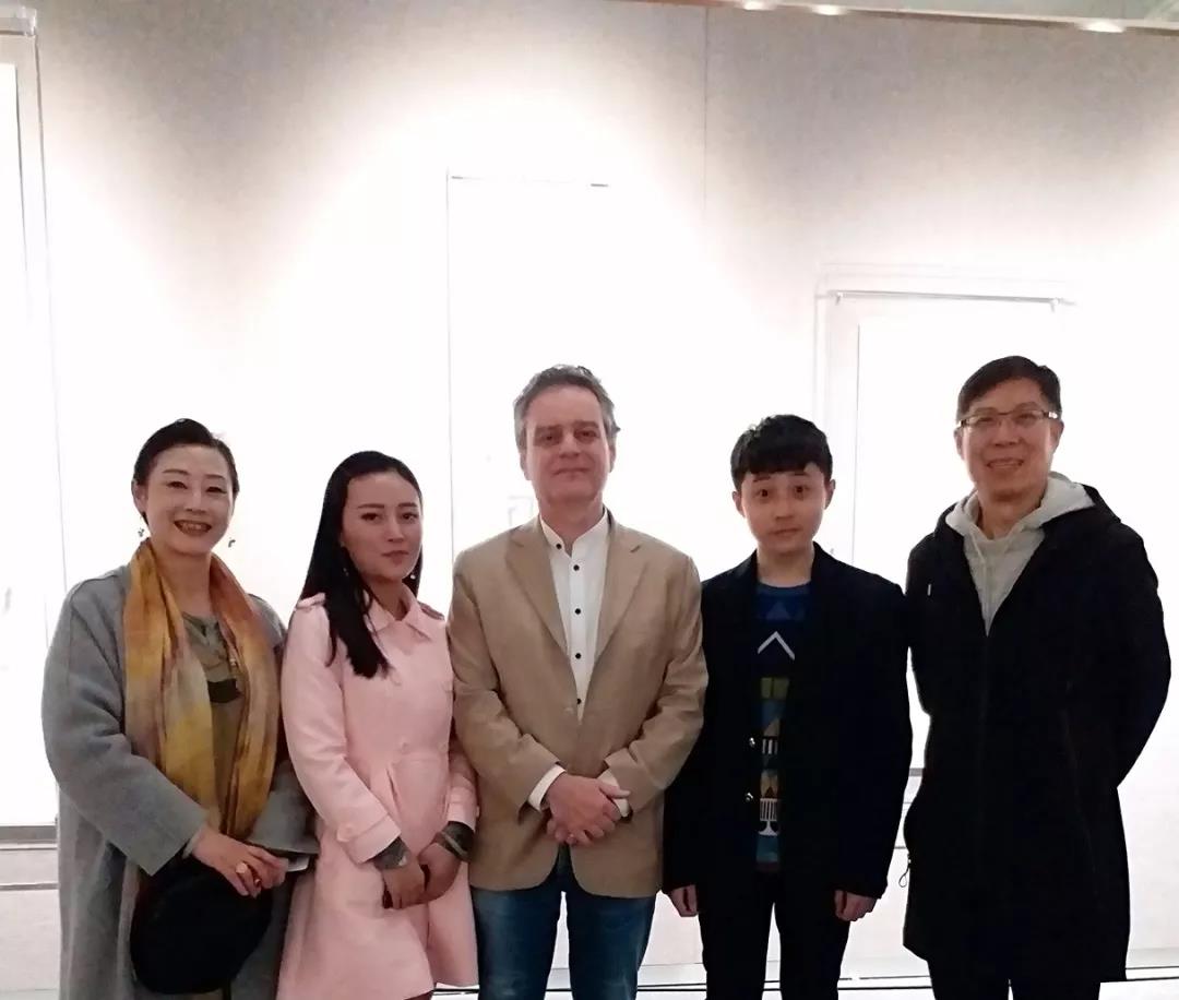 微信图片_20180418155619 春意正浓，法国总领事走进了李自健美术馆......