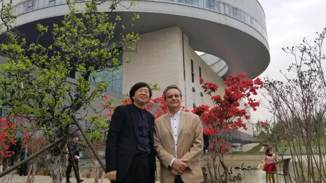 微信图片_20180418155619 春意正浓，法国总领事走进了李自健美术馆......